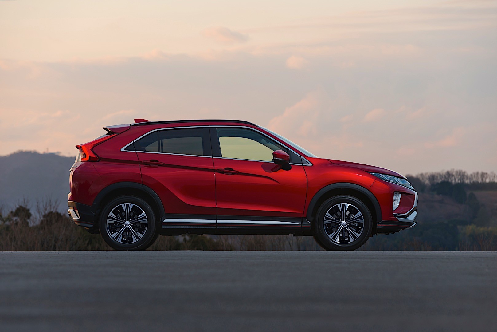 Mitsubishi Eclipse Cross photo 12