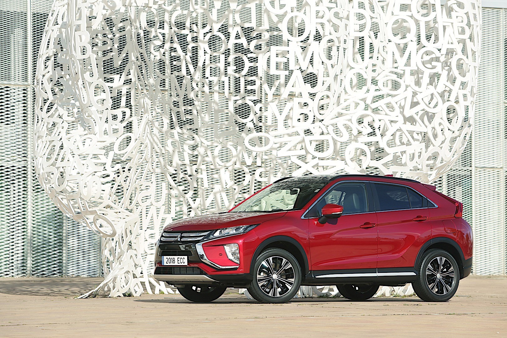 Mitsubishi Eclipse Cross photo 13