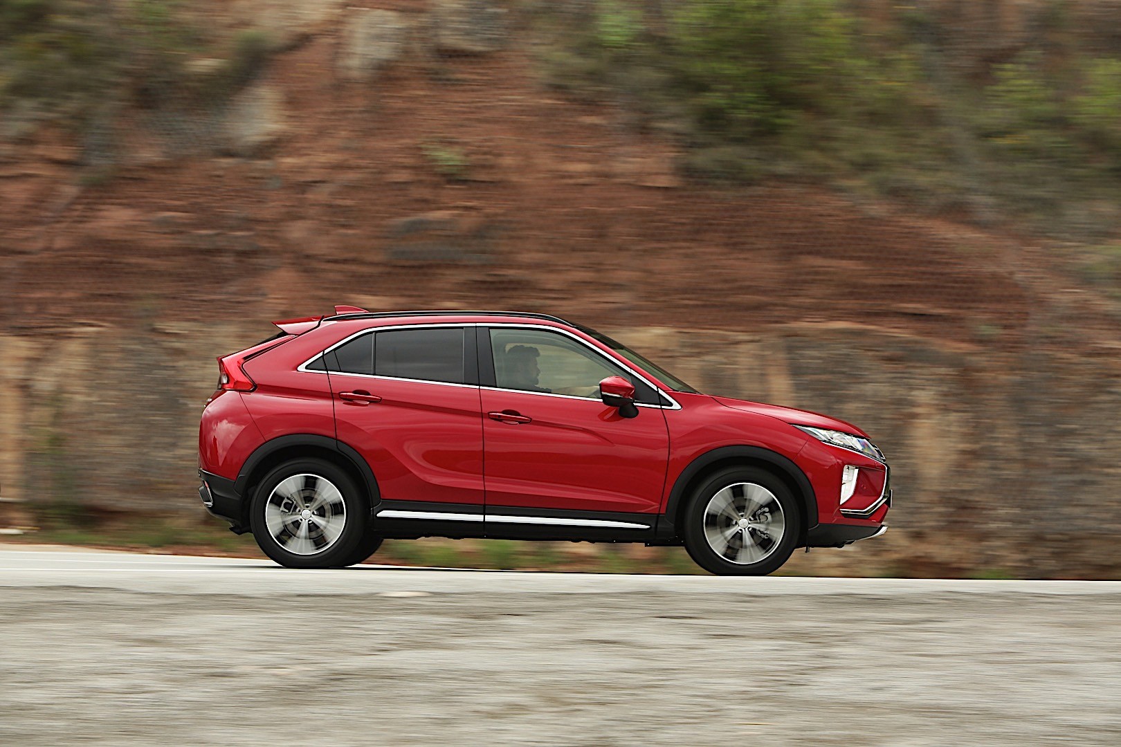 Mitsubishi Eclipse Cross photo 15