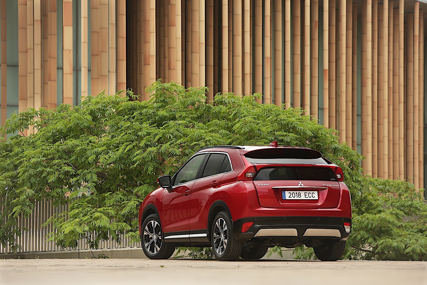 Mitsubishi Eclipse Cross photo 18