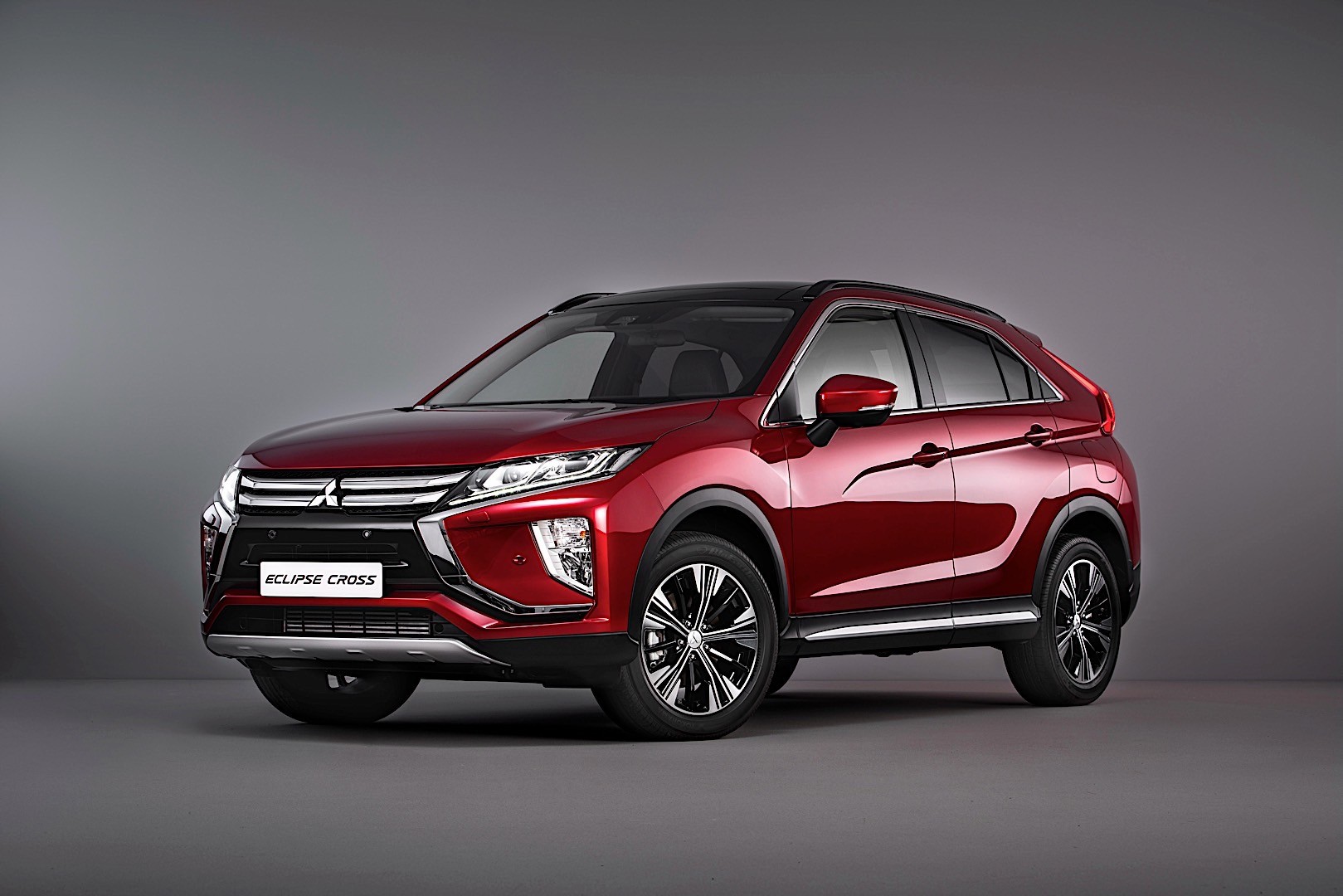 Mitsubishi Eclipse Cross photo 2