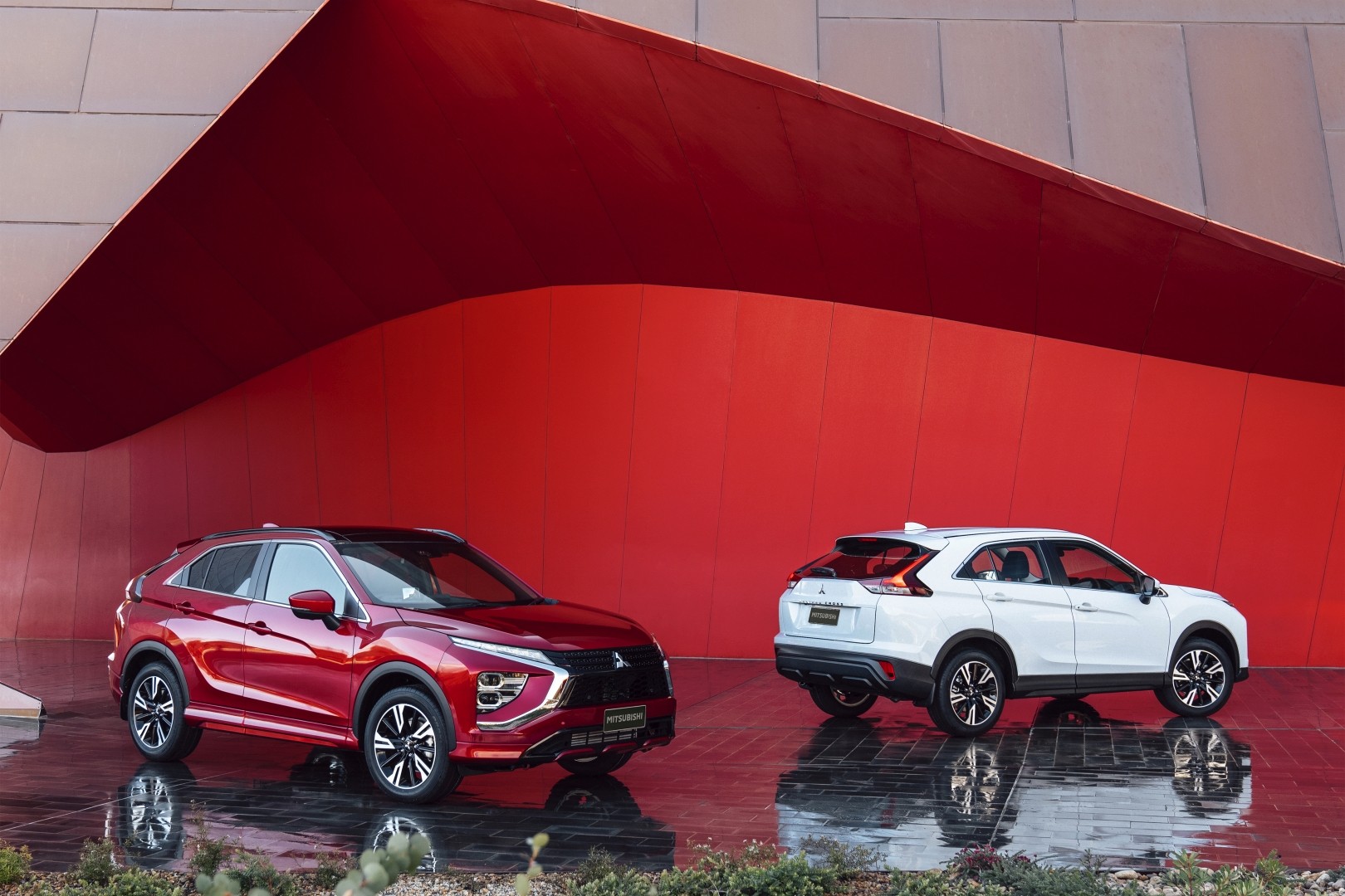 Mitsubishi Eclipse Cross photo 2