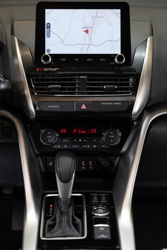 Mitsubishi Eclipse Cross photo 36