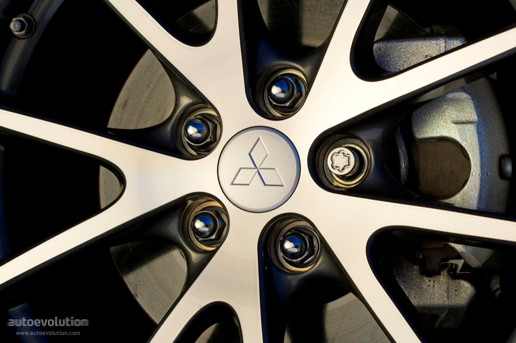 Mitsubishi Eclipse Spyder photo 12