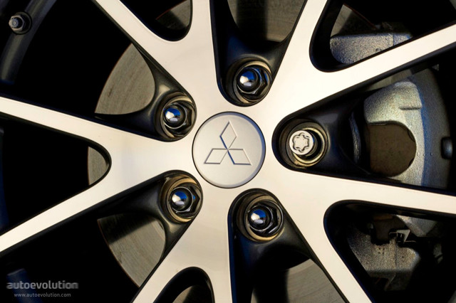Mitsubishi Eclipse Spyder photo 12