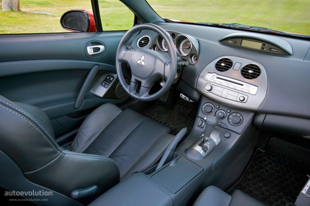 Mitsubishi Eclipse Spyder photo 38