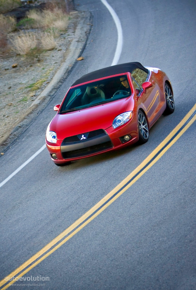 Mitsubishi Eclipse Spyder photo 3