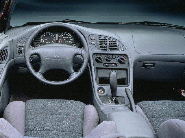 Mitsubishi Eclipse photo 9