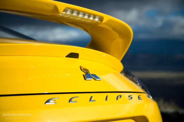 Mitsubishi Eclipse photo 18