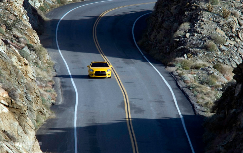 Mitsubishi Eclipse photo 8