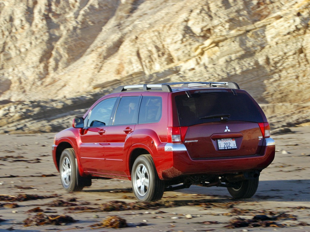 Mitsubishi Endeavor photo 9