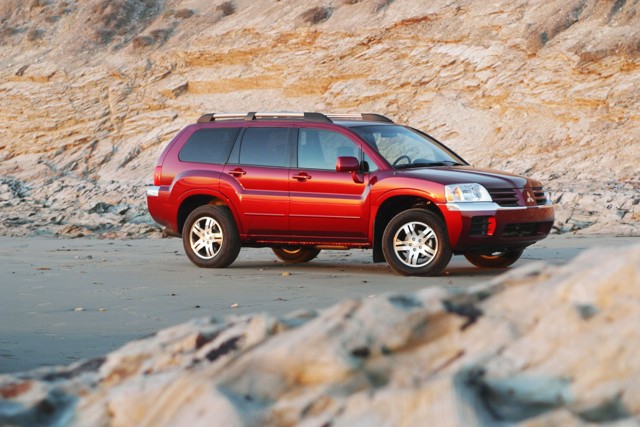 Mitsubishi Endeavor photo 13