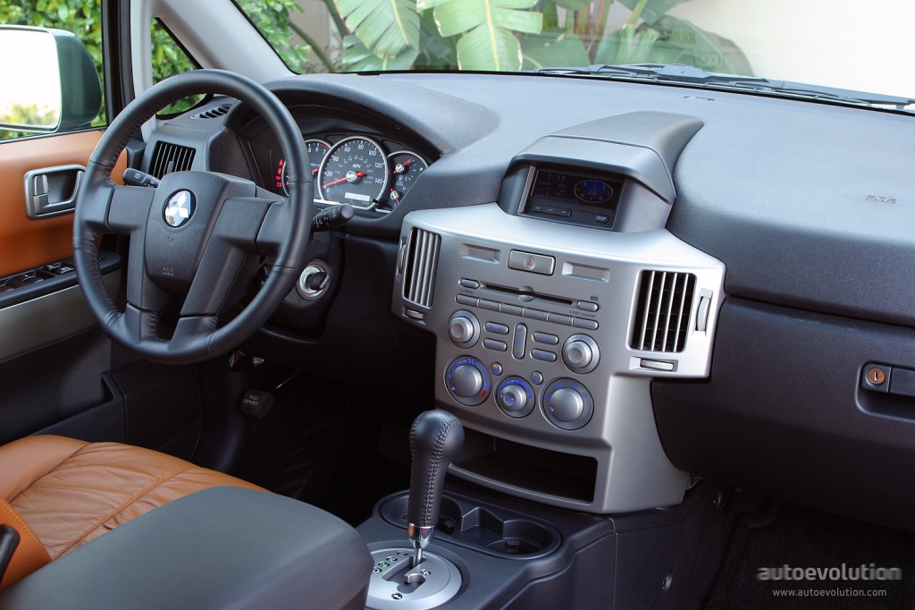 Mitsubishi Endeavor photo 16
