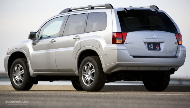 Mitsubishi Endeavor photo 2