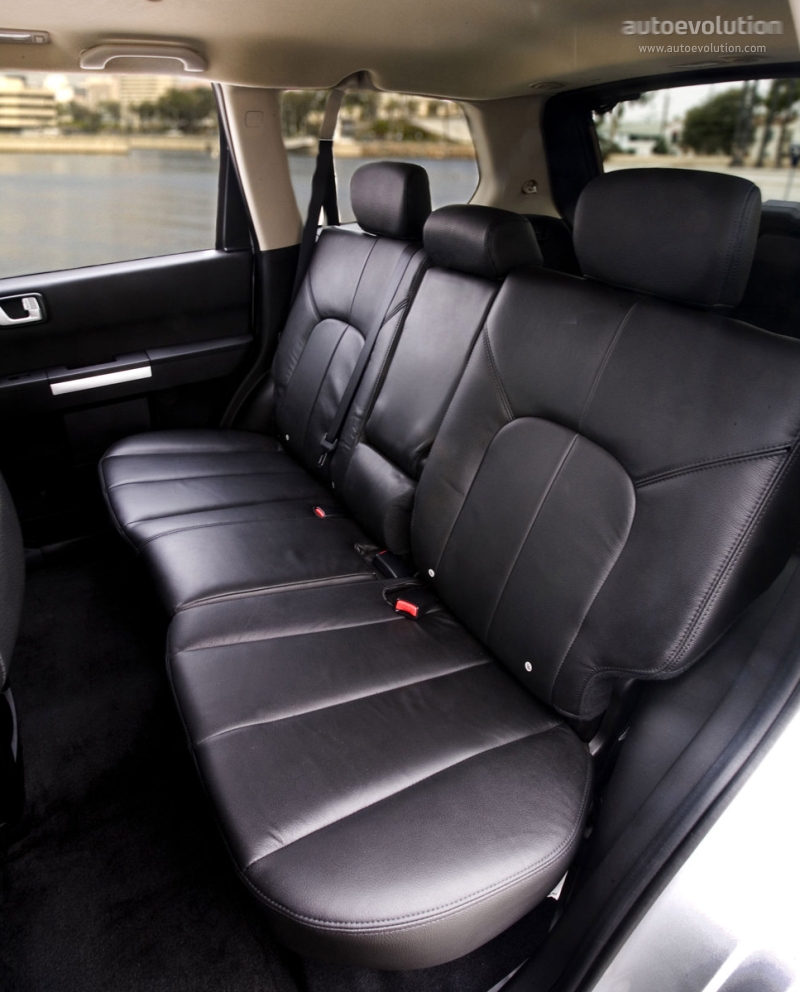 Mitsubishi Endeavor photo 19