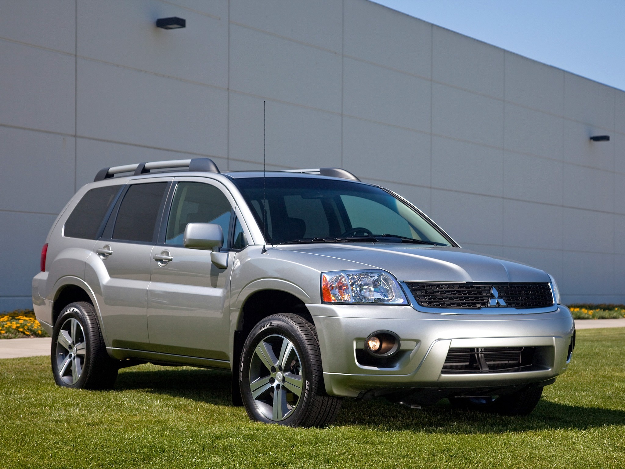 Mitsubishi Endeavor photo 6