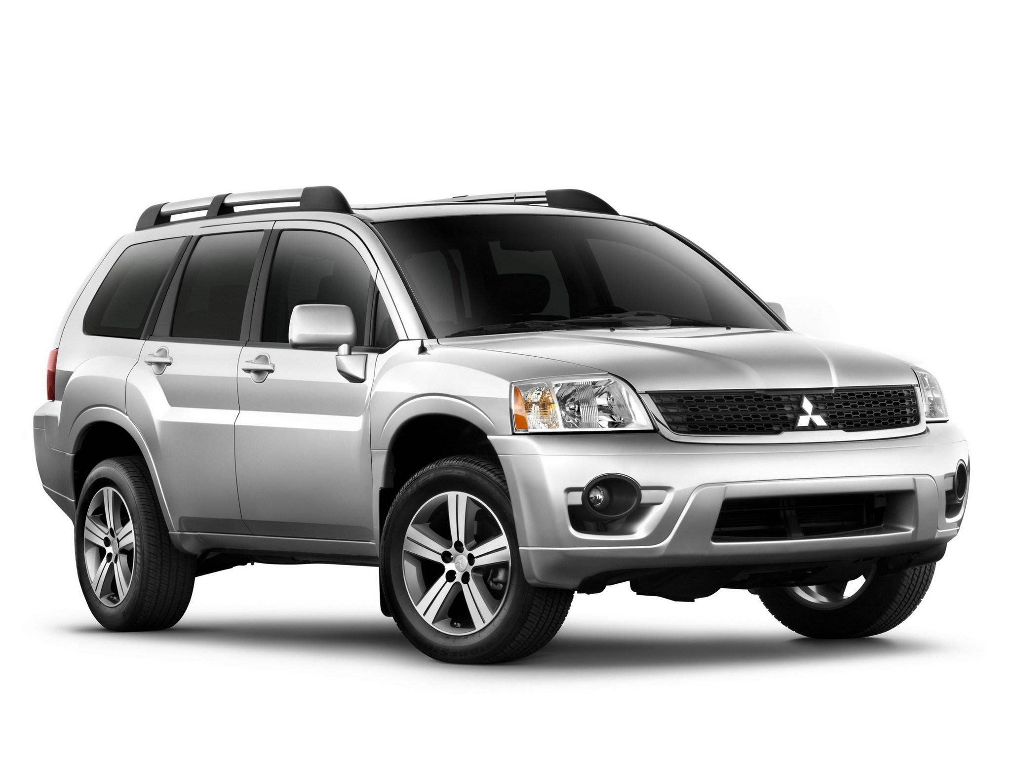 Mitsubishi Endeavor photo 8