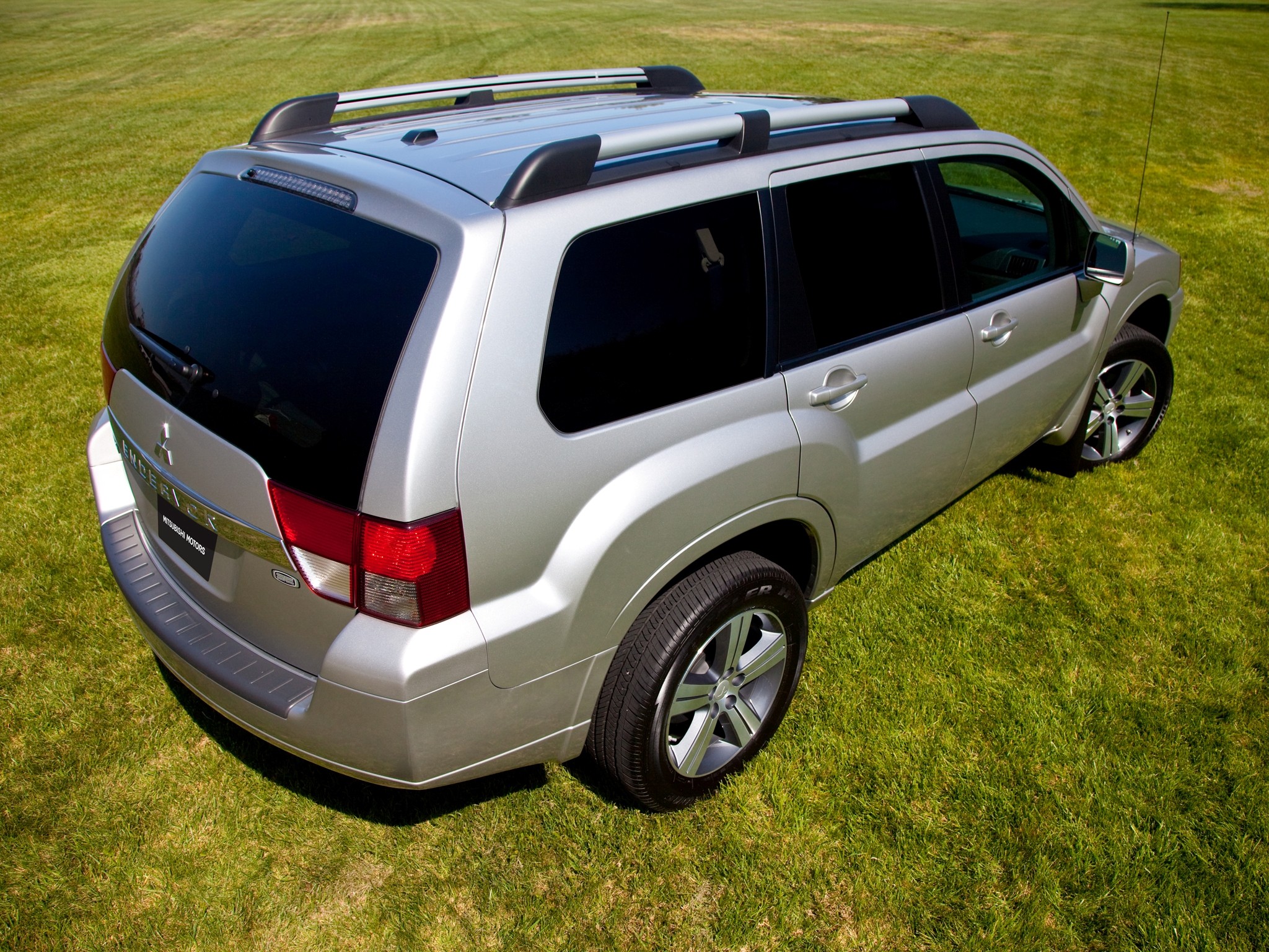 Mitsubishi Endeavor photo 10