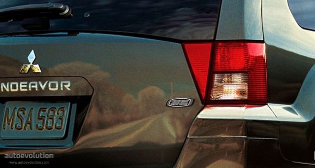 Mitsubishi Endeavor photo 2