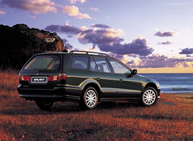 Mitsubishi Galant Station Wagon photo 2