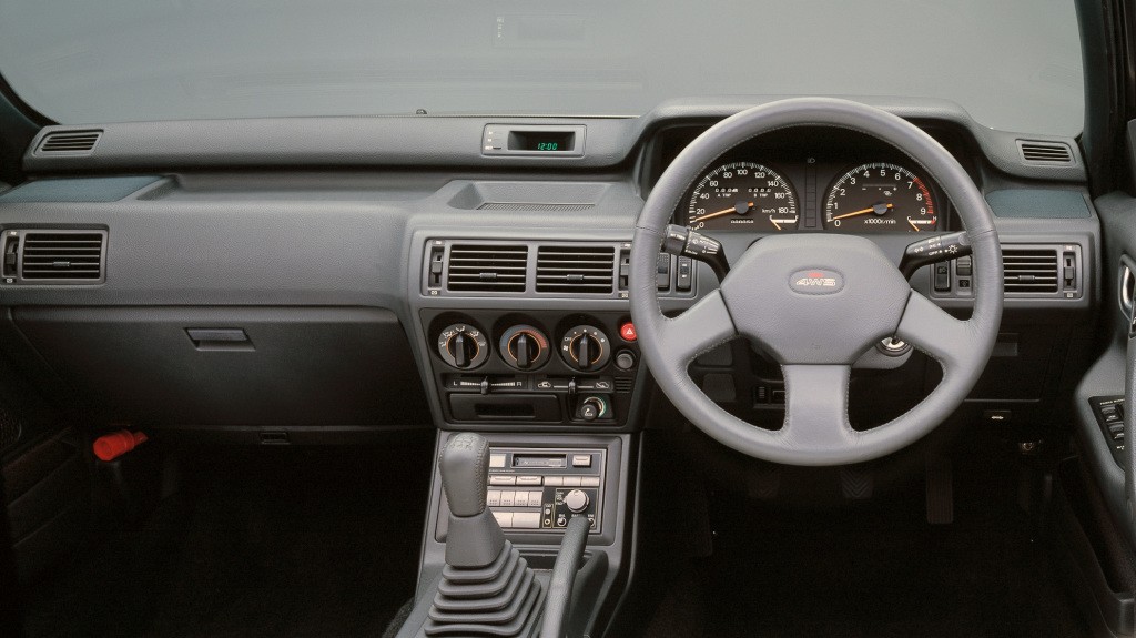 Mitsubishi Galant photo 13