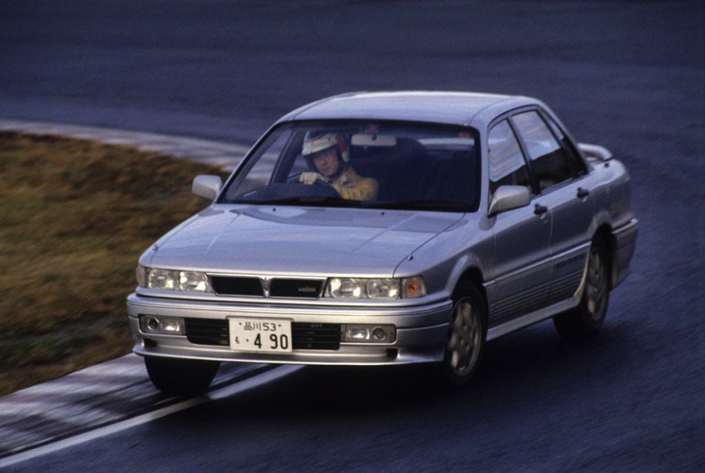Mitsubishi Galant photo 8