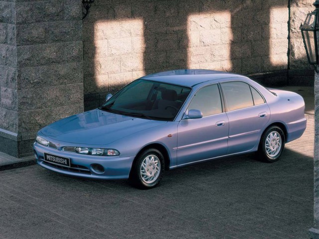 Mitsubishi Galant photo 3