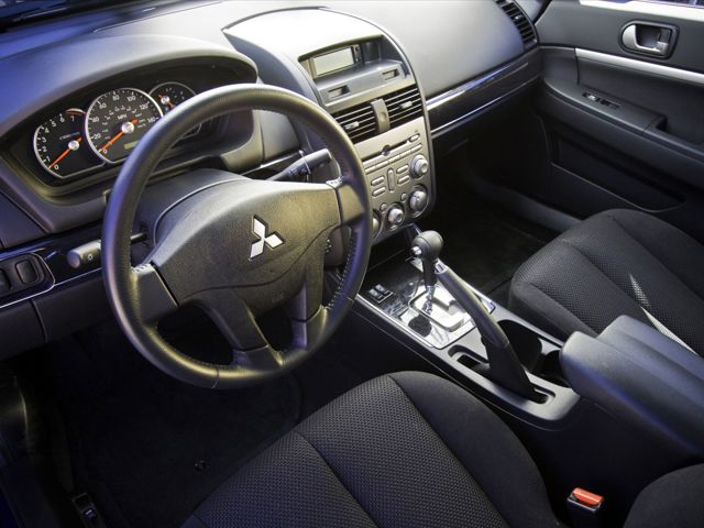 Mitsubishi Galant photo 37