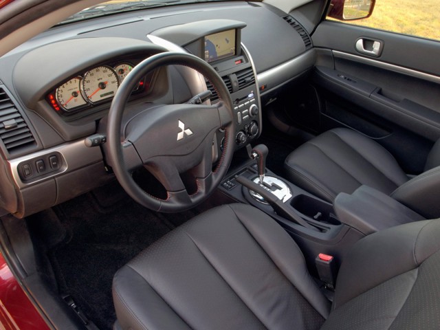 Mitsubishi Galant photo 11