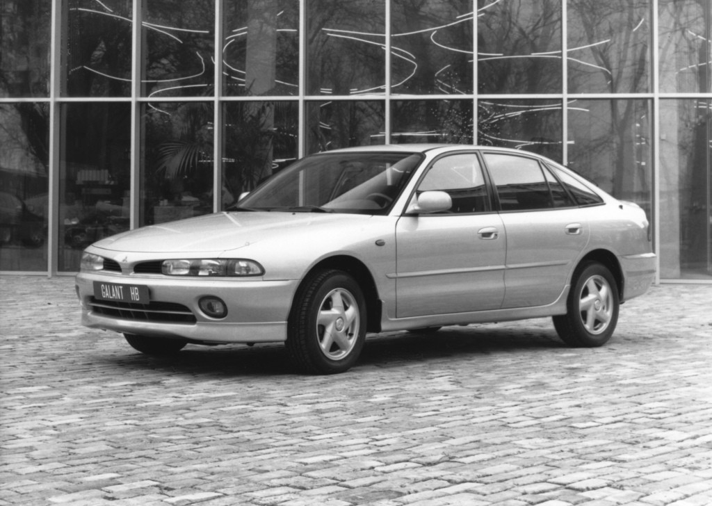 Mitsubishi Galant photo 3