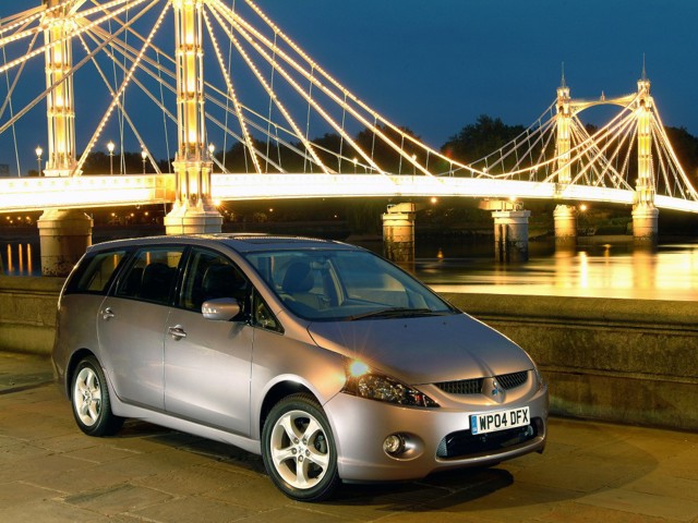 Mitsubishi Grandis photo 8