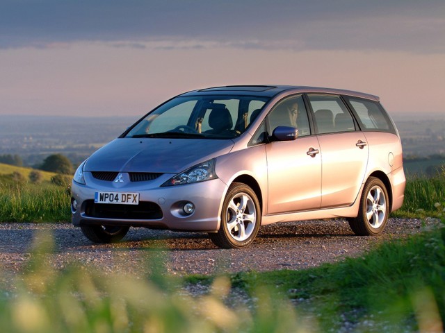 Mitsubishi Grandis photo 9