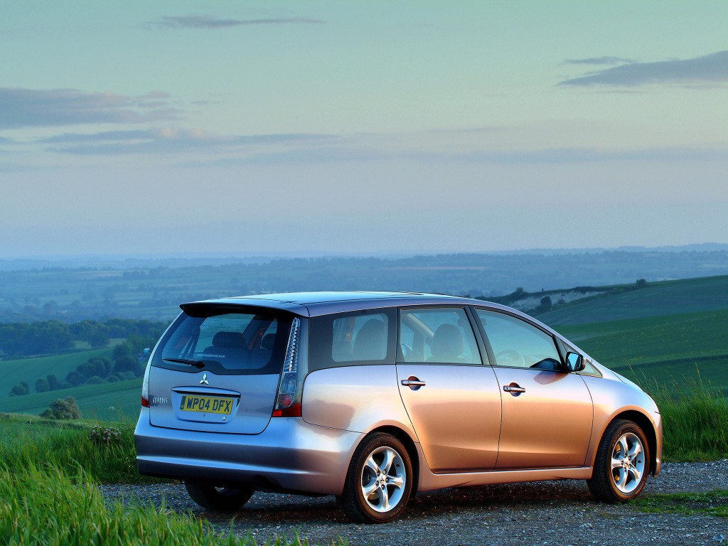 Mitsubishi Grandis photo 11