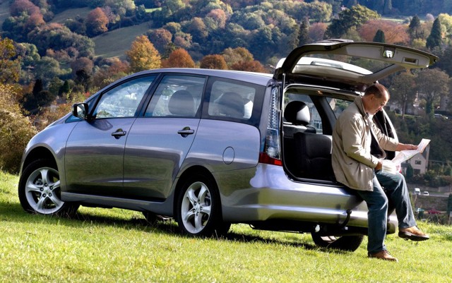 Mitsubishi Grandis photo 18