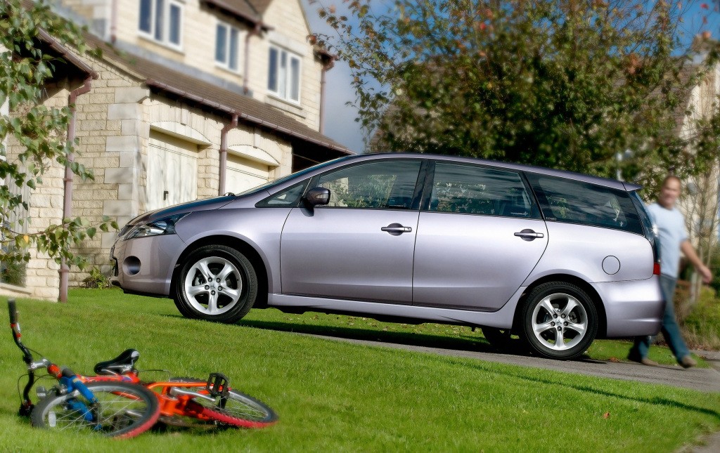 Mitsubishi Grandis photo 19