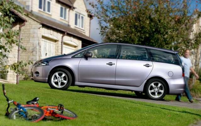 Mitsubishi Grandis photo 19