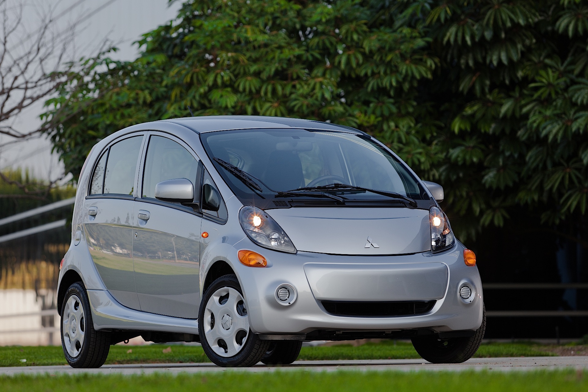 Mitsubishi I-Miev photo 12