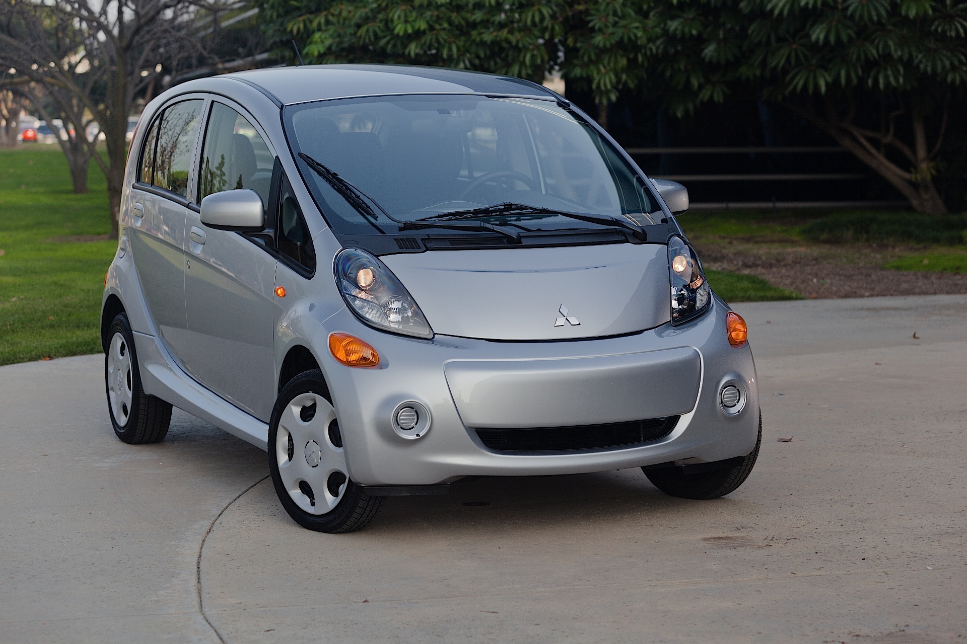 Mitsubishi I-Miev photo 14