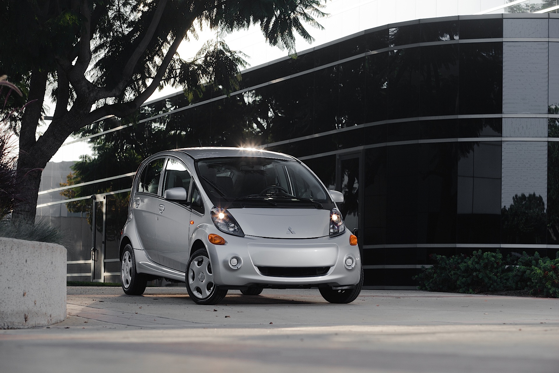 Mitsubishi I-Miev photo 18