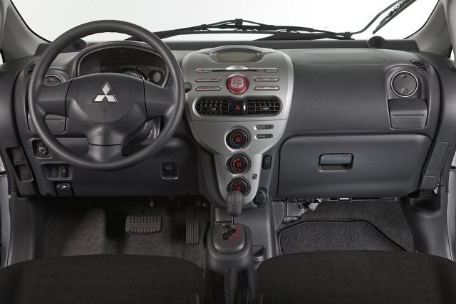 Mitsubishi I-Miev photo 25