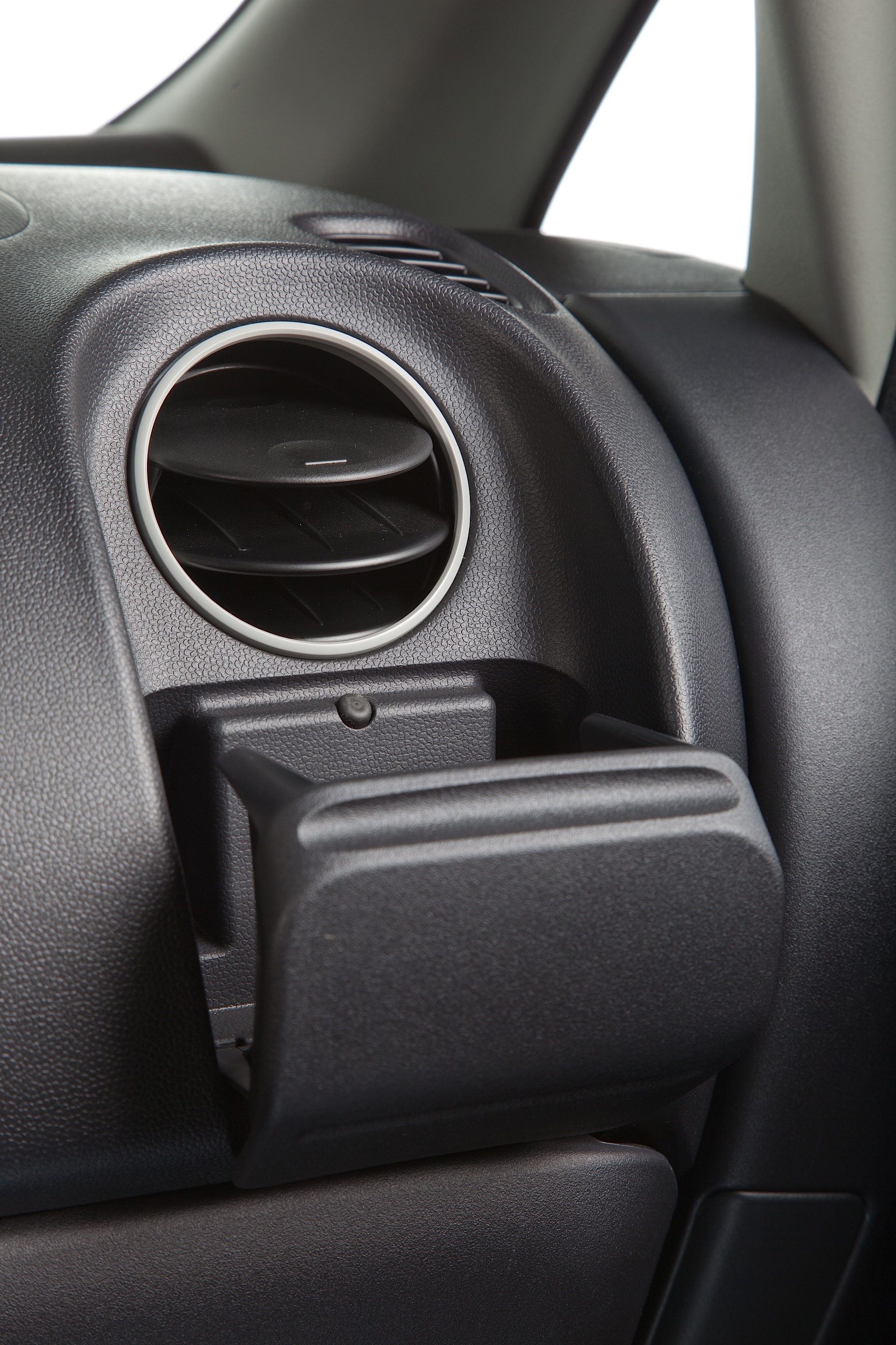 Mitsubishi I-Miev photo 29