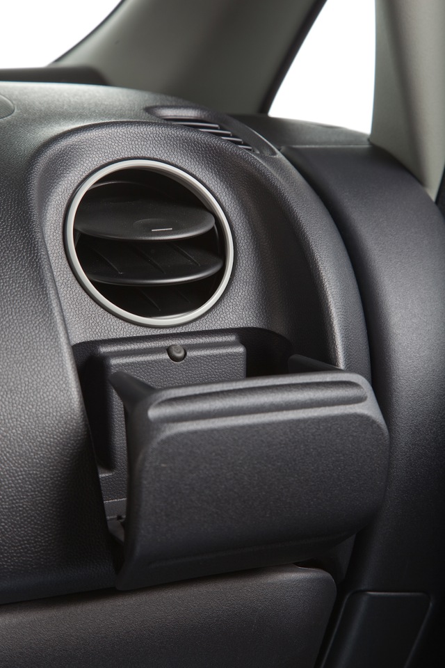 Mitsubishi I-Miev photo 29