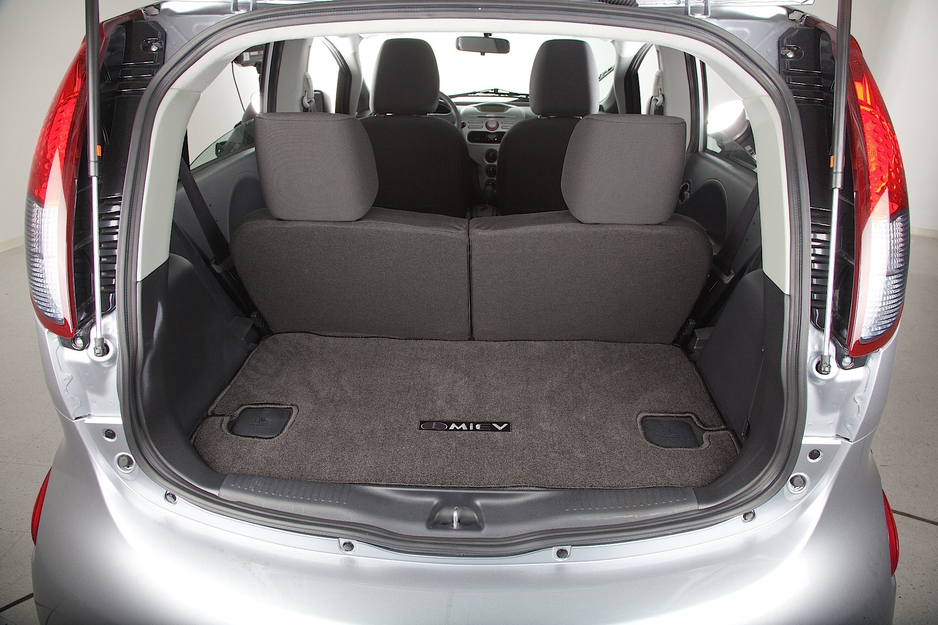 Mitsubishi I-Miev photo 35