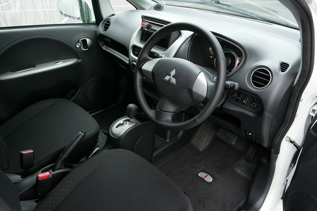Mitsubishi I-Miev photo 23