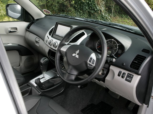 Mitsubishi L 200 Foto 60