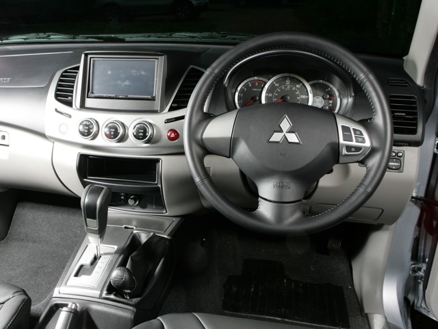 Mitsubishi L 200 Foto 61
