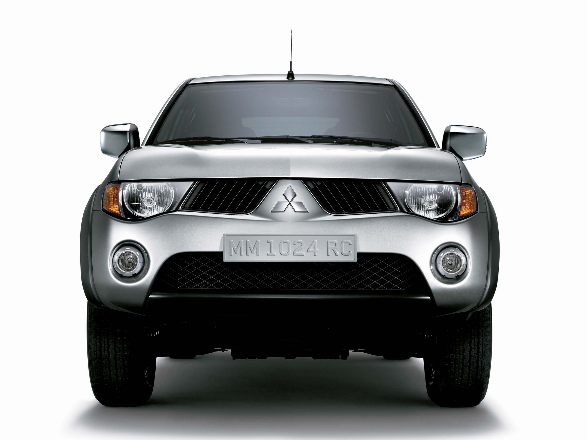 Mitsubishi L 200 photo 47