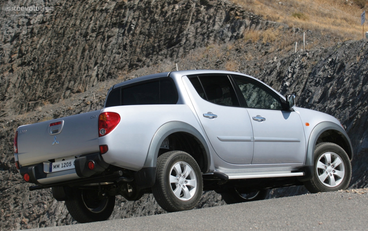 Mitsubishi L 200 photo 4