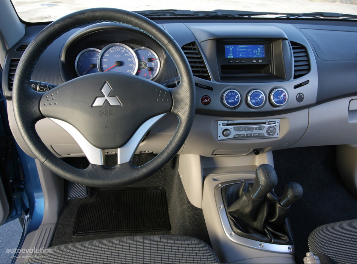Mitsubishi L 200 photo 59