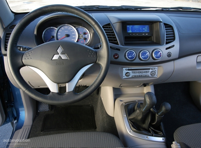 Mitsubishi L 200 Foto 59
